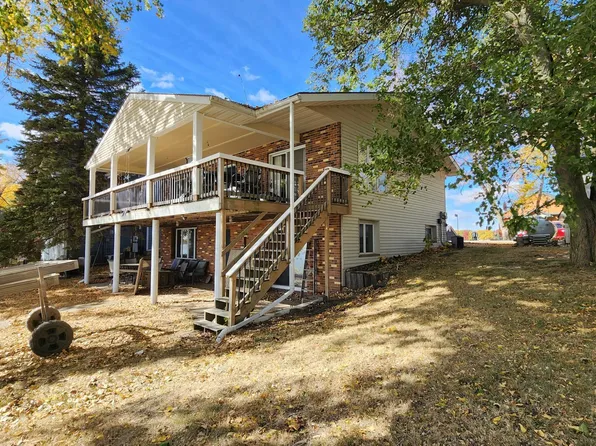 8 Edgewater Rd, Slayton, MN 56172