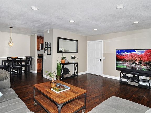 4th image of 1022 Cabrillo Park Dr APT C
