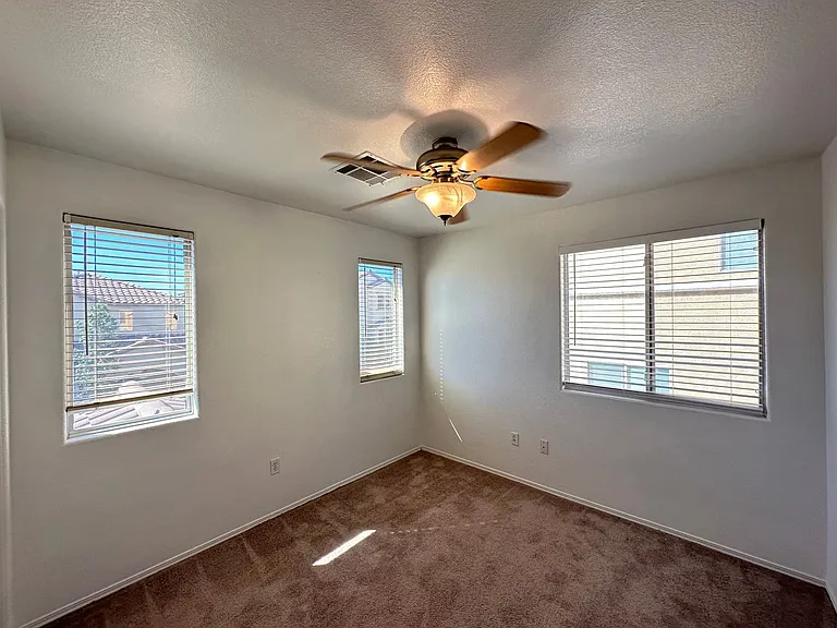 10452 Mihela Ave — Photo 16