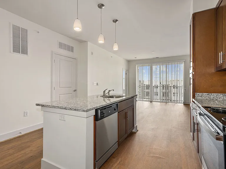 Avenue Grand — Photo 14