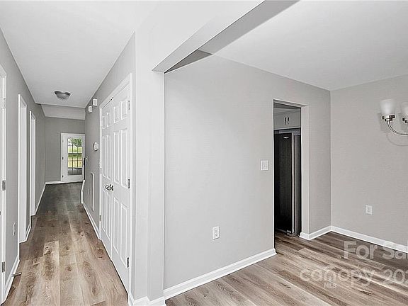 4th image of 831 4th St