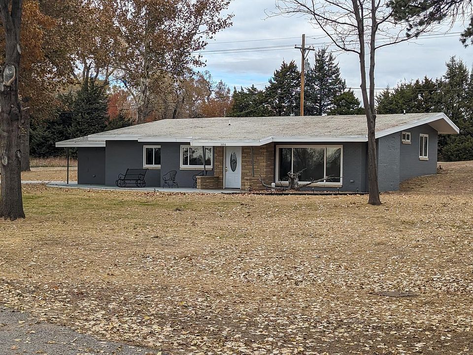 1st image of 3206 E Meadowlake Dr
