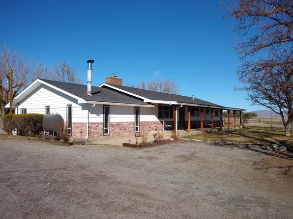 5716 Adobe Ln, Montague, CA 96064