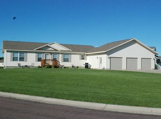 137 Pond Dr, Jackson, MN 56143