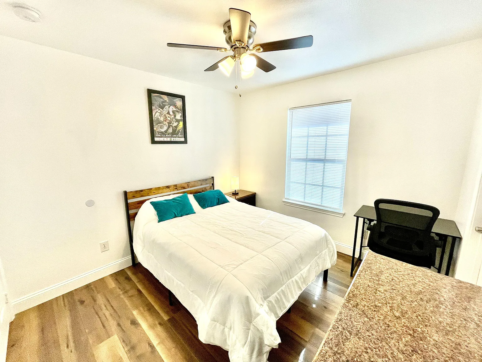 4 bed, 3.0 bath, 1727 sqft, $1,213 — Photo 4