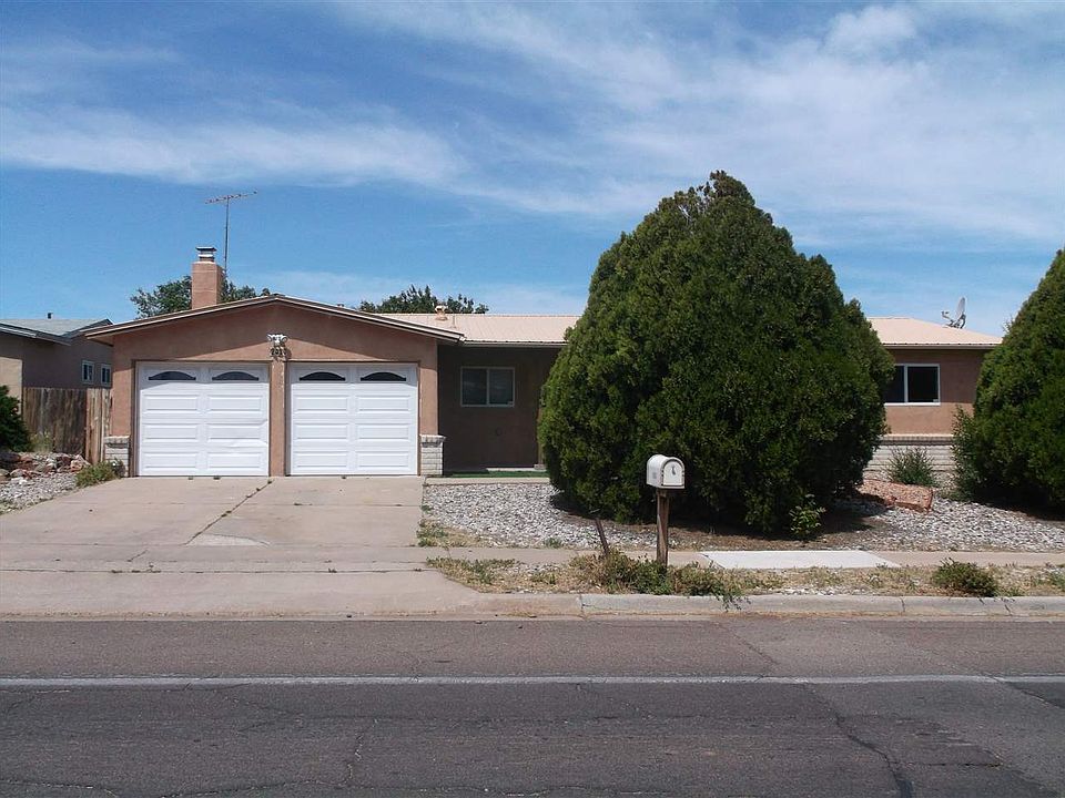 1st image of 2420 Avenida De Las Campanas
