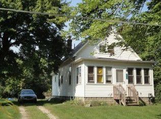 39440 Willis Rd, Belleville, MI 48111