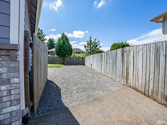3rd image of 10427 SE 202nd Pl