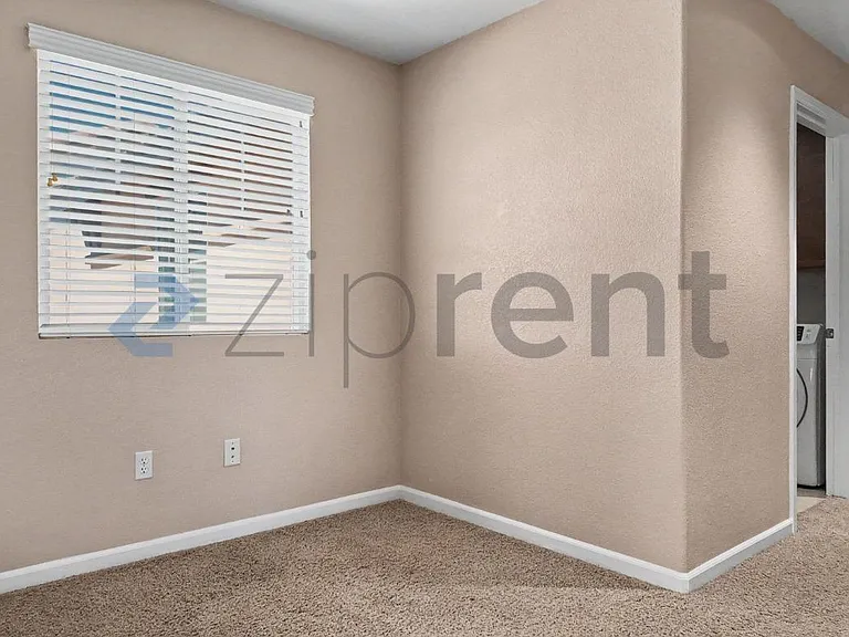 9749 Shanelyn Way — Photo 30