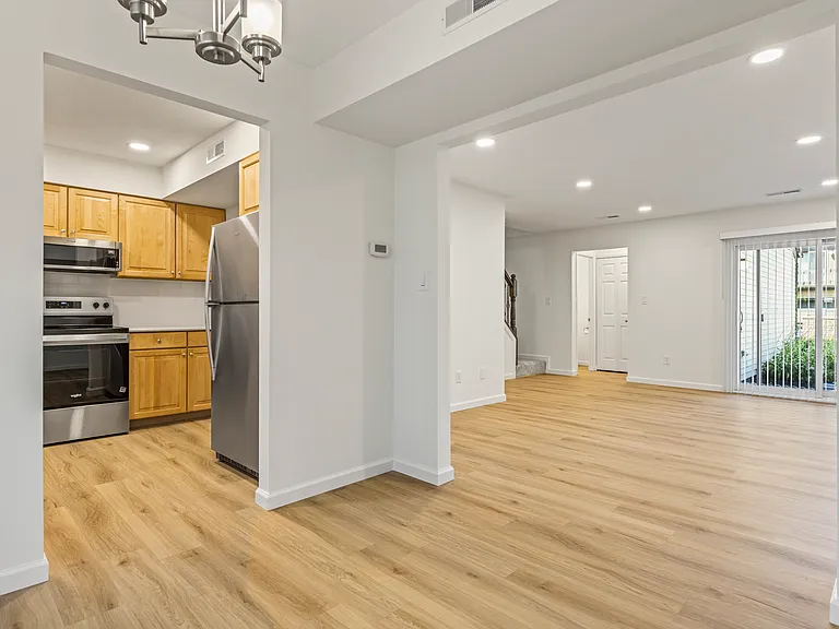 509 Forsythia Ln — Photo 6