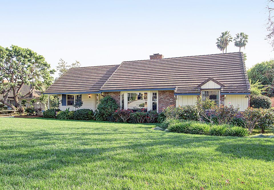 1st image of 476 Cambridge Dr