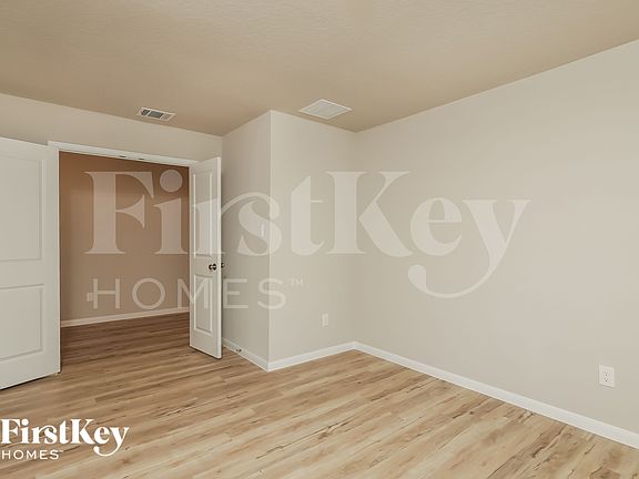 5th image of 9984 Sarrebourg St