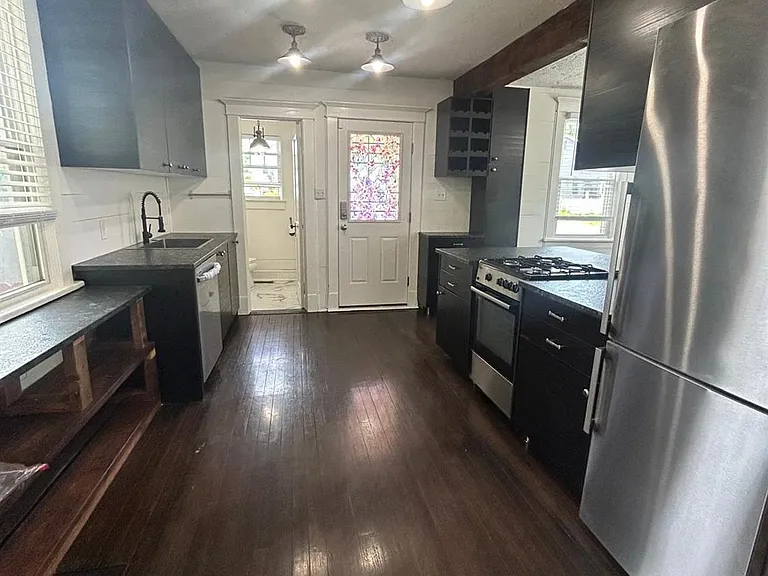 272 Lake Ave — Photo 20