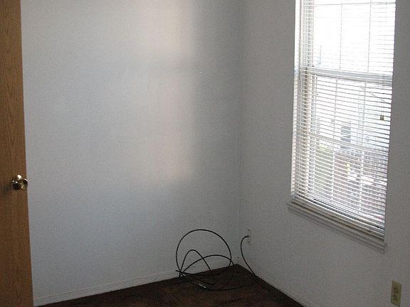 5th image of 3139 S Estes St