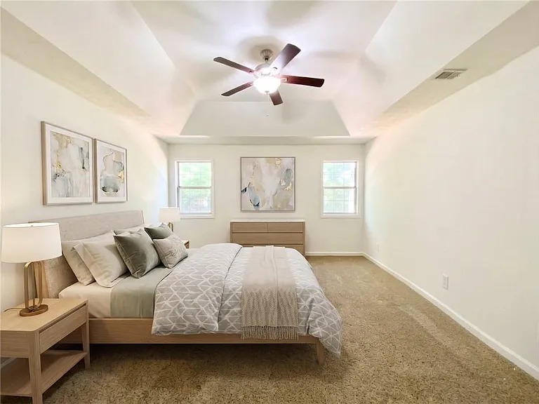 640 Suwanee Lakes Cir — Photo 17