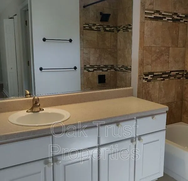 1829 Villa Maison #C — Photo 21