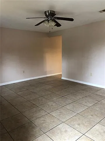 2 bed, 1.0 bath, 782 sqft, $1,100 — Photo 2