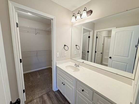 4th image of 519 Deerchase Ct