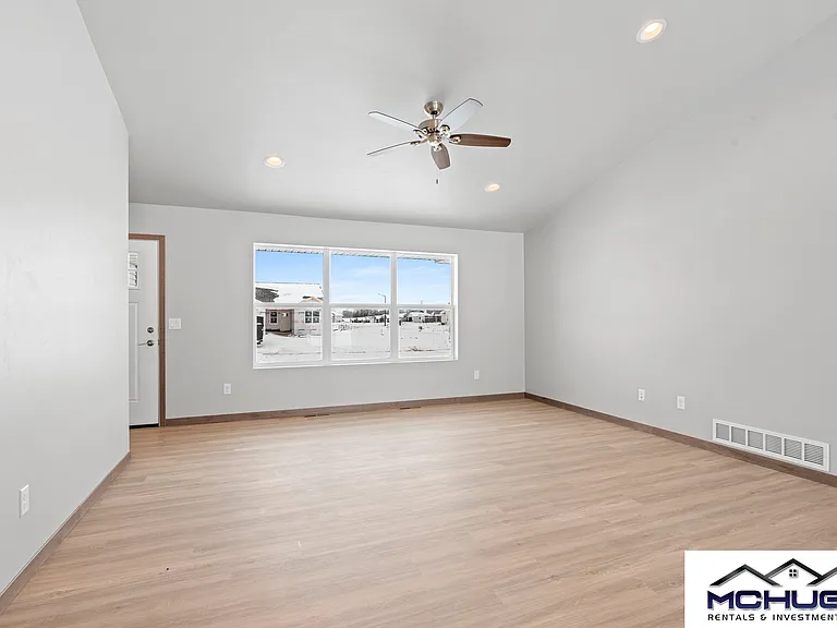 1717 Freeman Dr — Photo 5