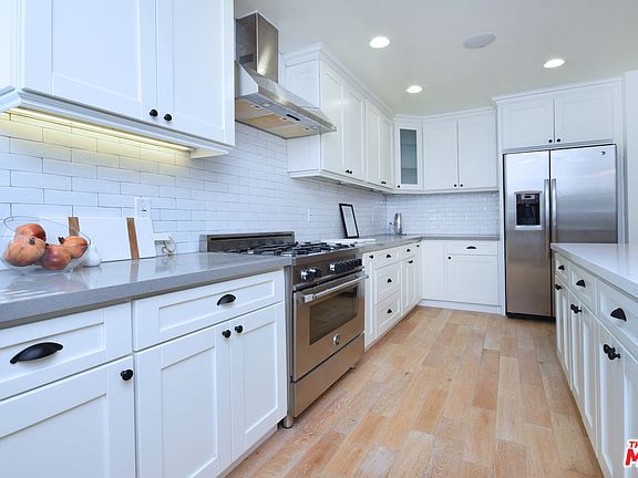 5th image of 4507 Elmer Ave