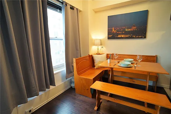 Sold by R New York | media 11