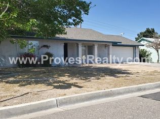 13900 Starshine Dr, Victorville, CA 92392