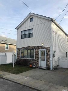 102-20 James Ct, Howard Beach, NY, 11414
