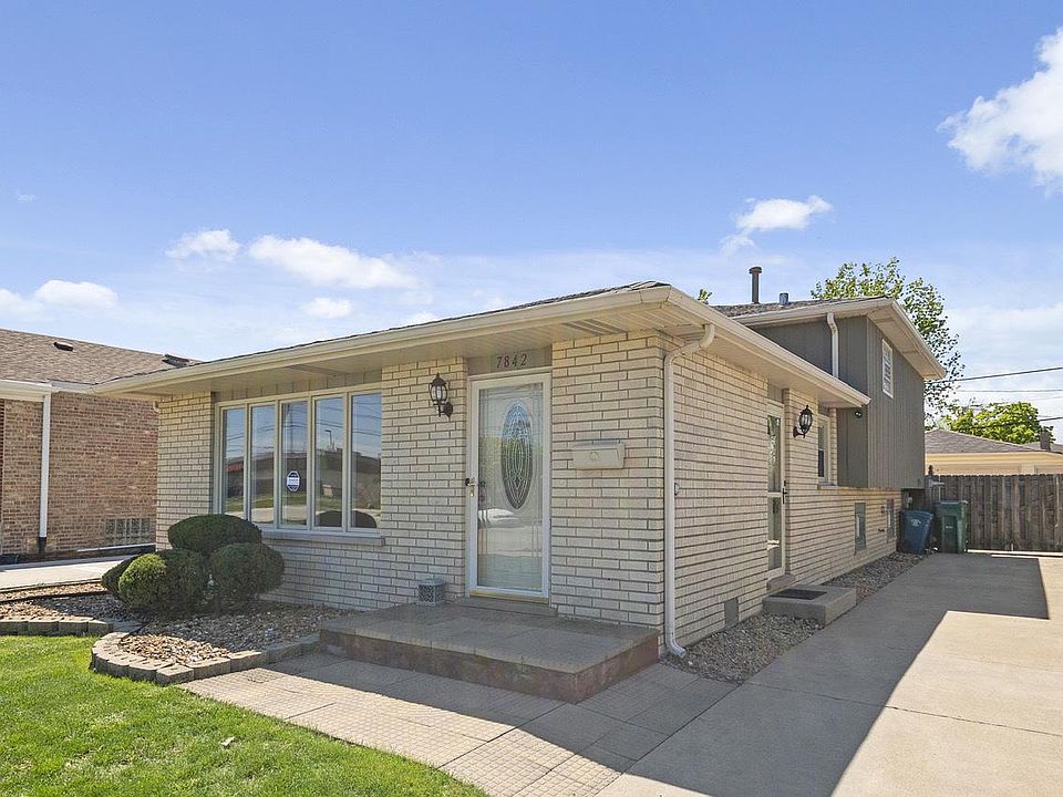 1st image of 7842 La Crosse Ave