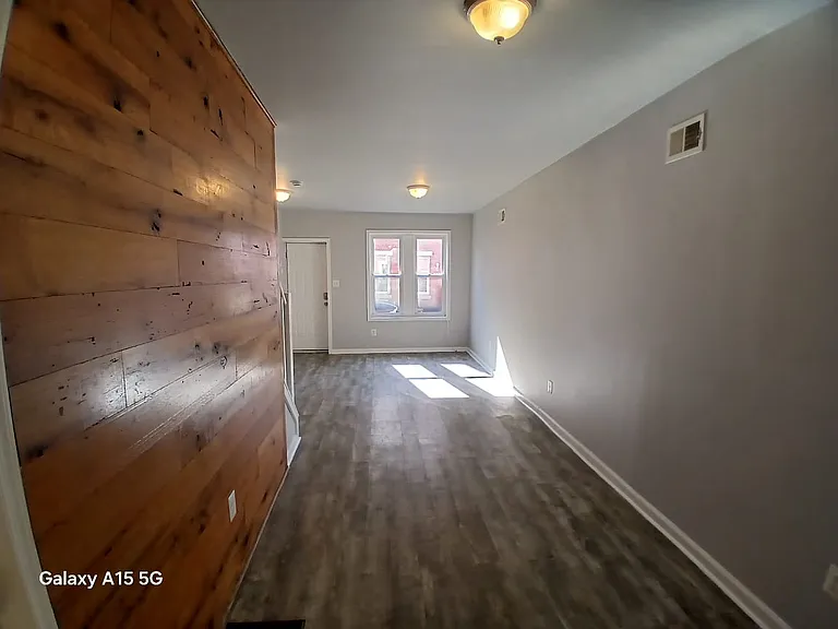 19 E Ashmead St — Photo 6