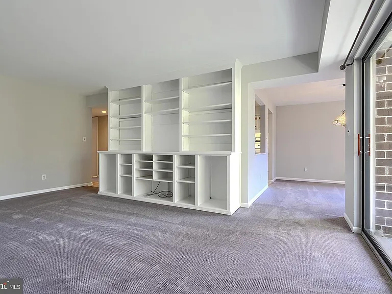 6 Mullingar Ct #301 — Photo 10