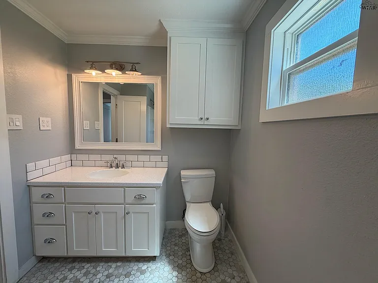 515 E Inwood Dr — Photo 16
