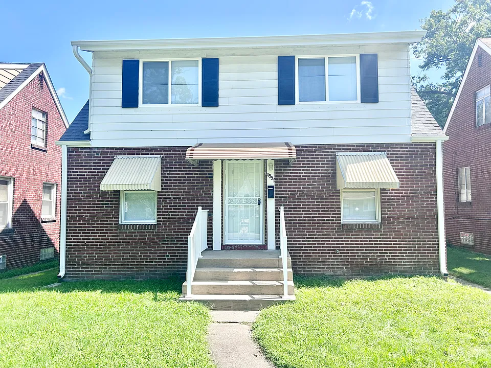 4557 Buchanan St