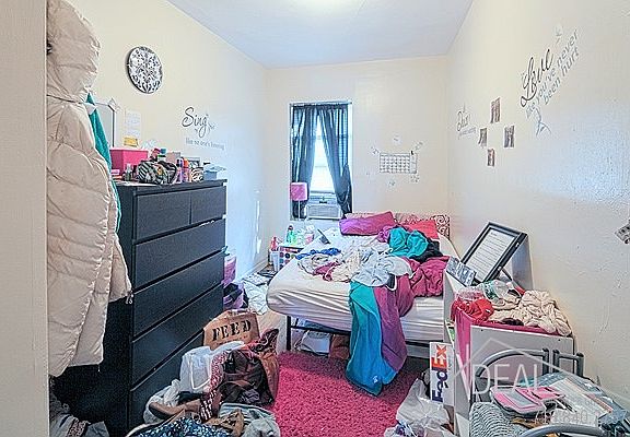 3rd image of 934 Pacific St #3
