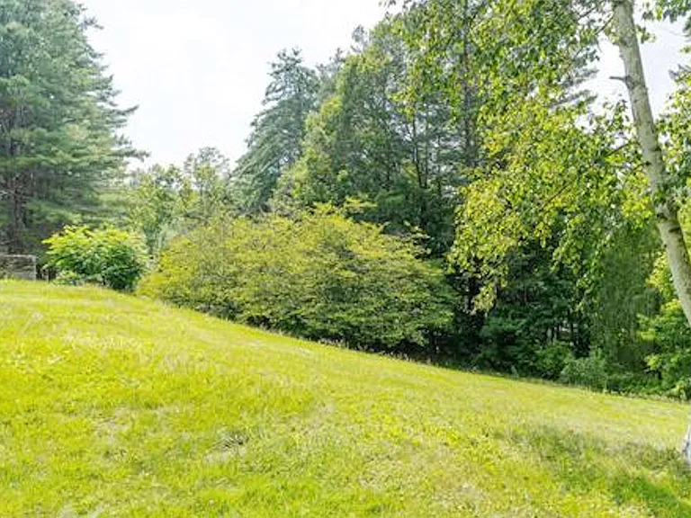 51 Prospect Hill Rd — Photo 30