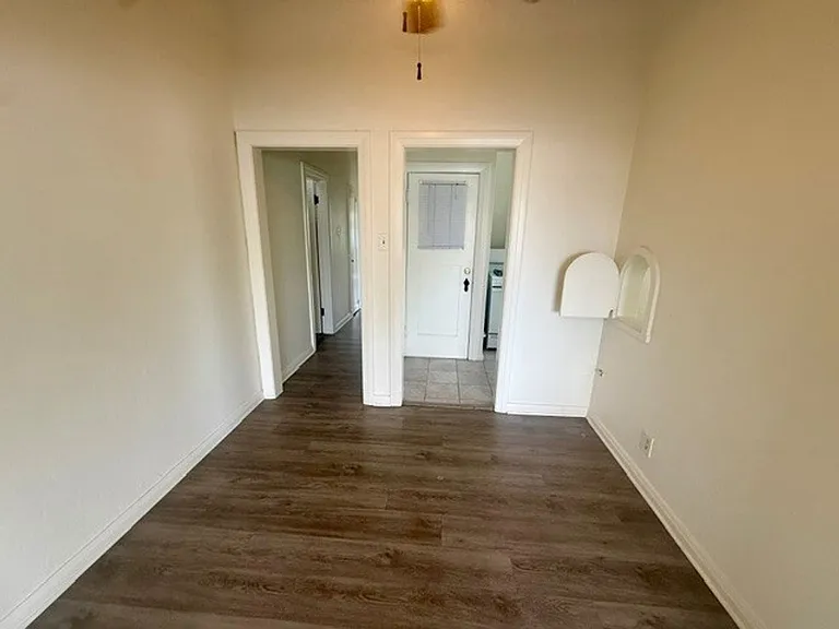 1053-1059 Mira Mar Ave #3751-3753 — Photo 15