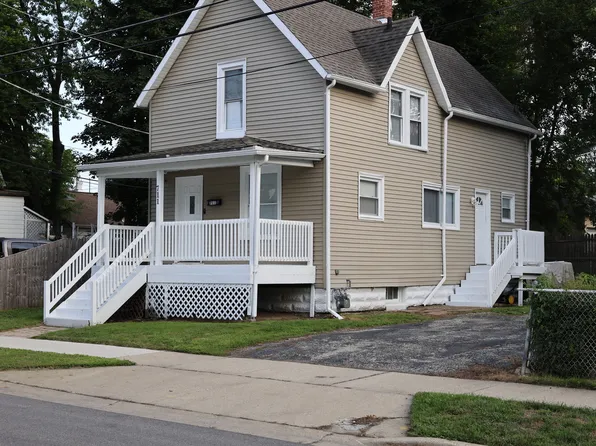 711 Franklin St, Waukegan, IL 60085