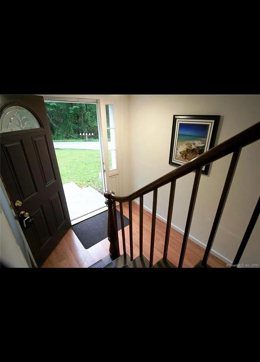45 Gifford St — Photo 2