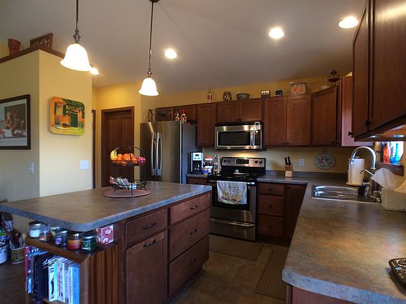 3rd image of 2635 Oak Meadow Dr