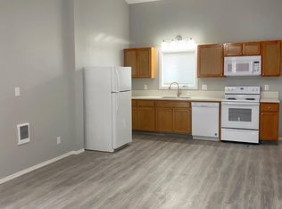 9400 SW Washington Dr #B, Portland, OR 97223