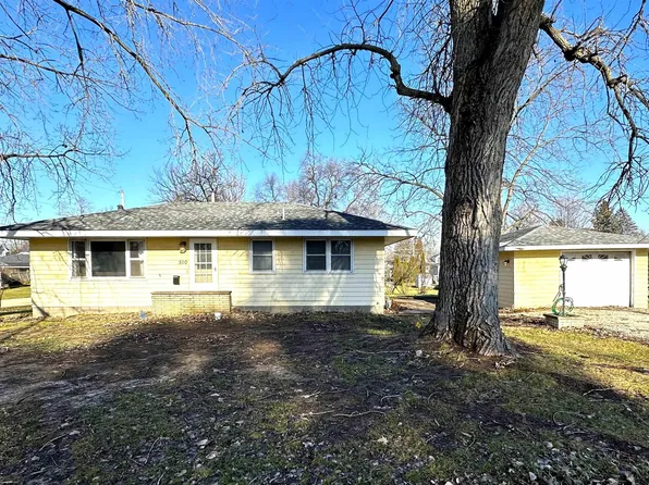 510 E Division St, Galva, IL 61434