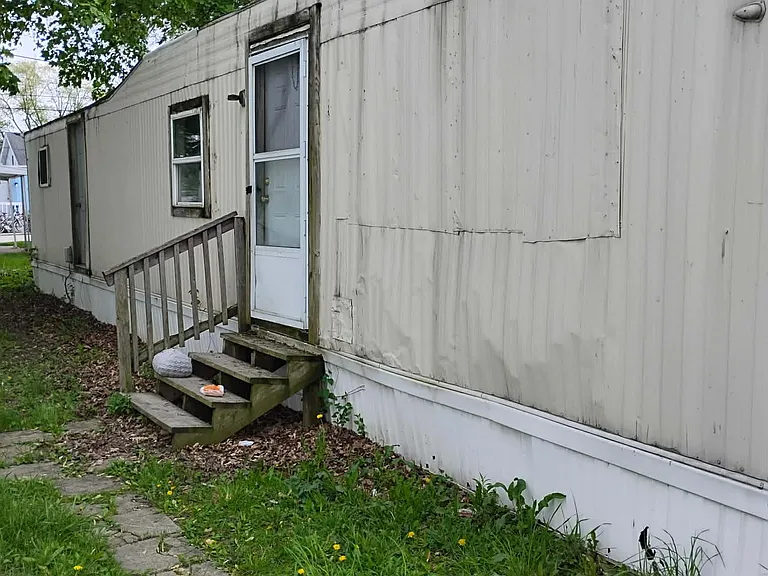 2915 Glanzman Rd #30 — Photo 1