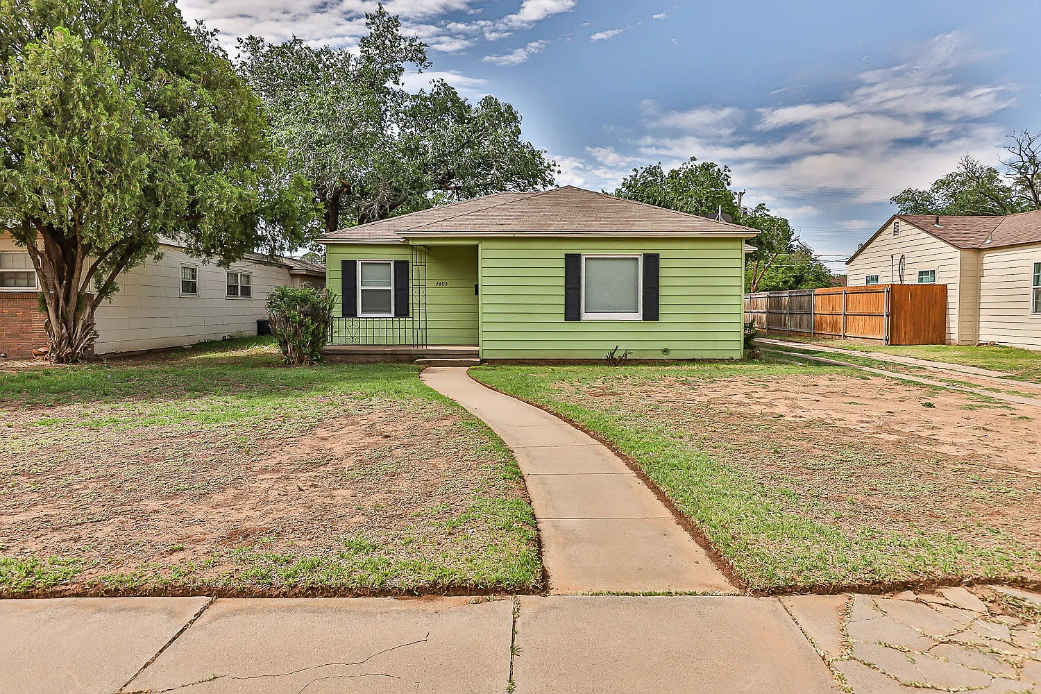 2 bed, 1.0 bath, 950 sqft, $1,100 — Photo 1