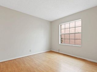 18 Banyan Rd, Riviera Beach, FL 33404