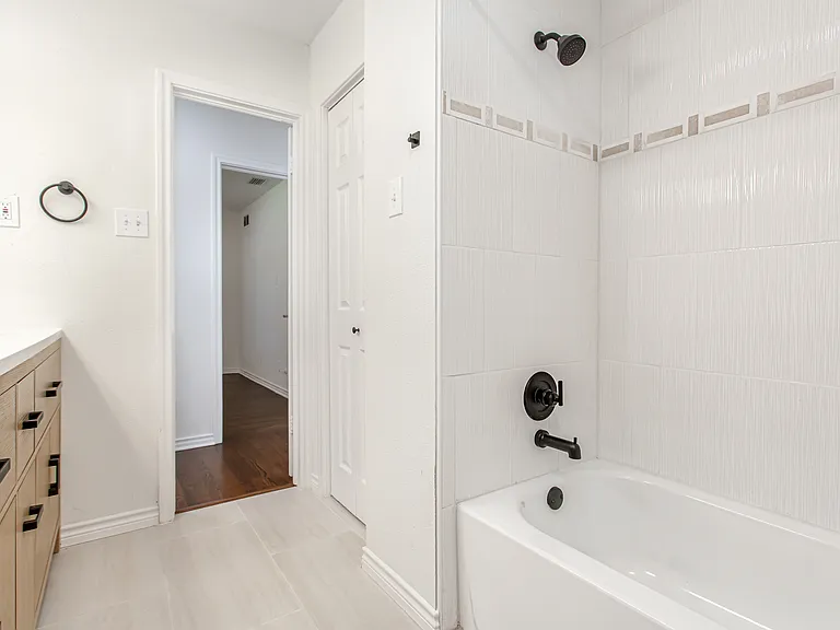 6737 Lakefair Cir — Photo 13