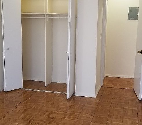 4th image of 311 E 50th St APT 2G