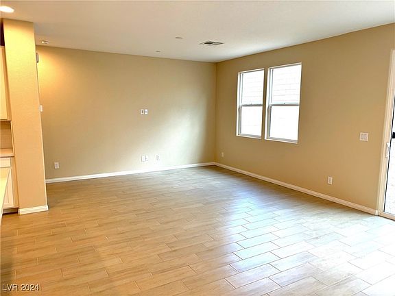 5th image of 113 Cadence Crest Ave