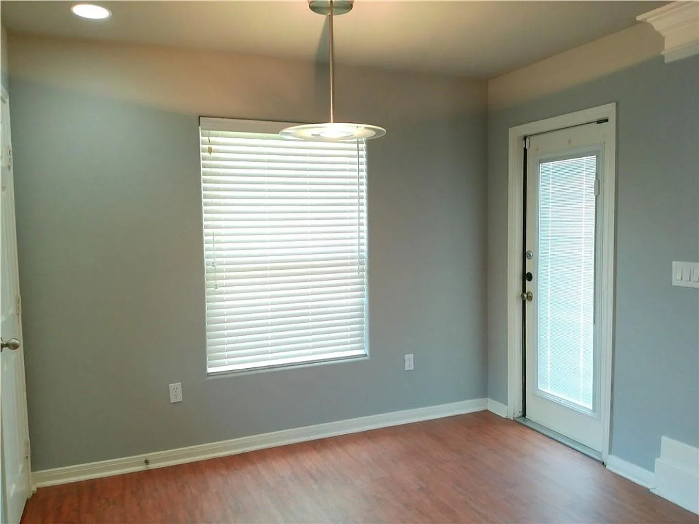 2241 Abeto - 3/Bed 2/Bath - $1975/month — Photo 2