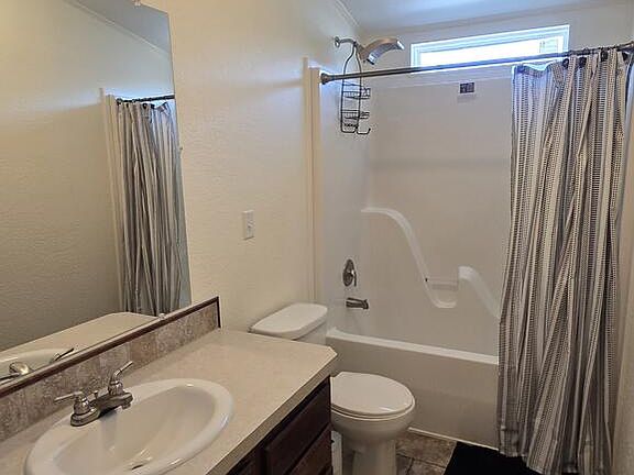 4th image of 1320 N Fairgrounds Rd APT 104