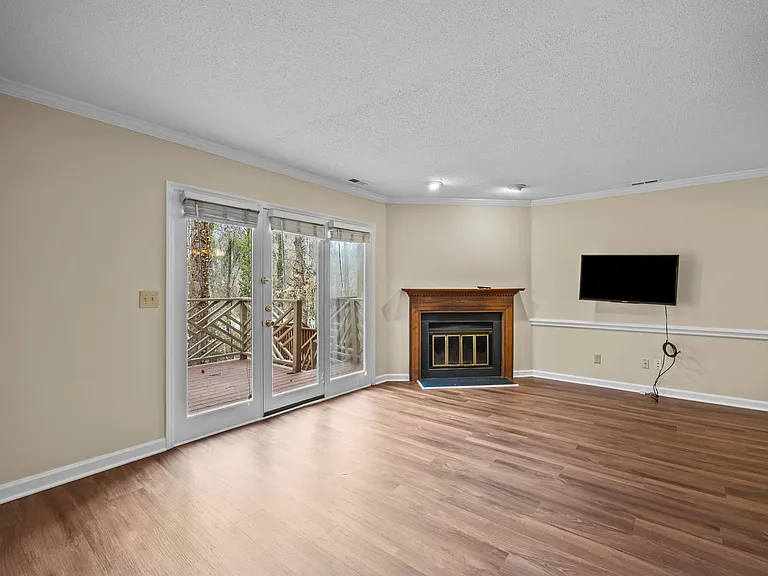 3112 Coachmans Way — Photo 4