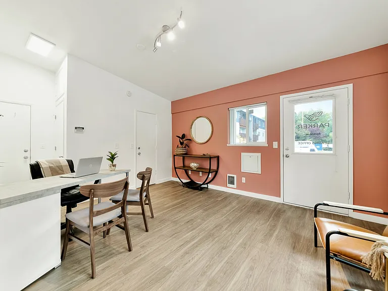 Leasing Office